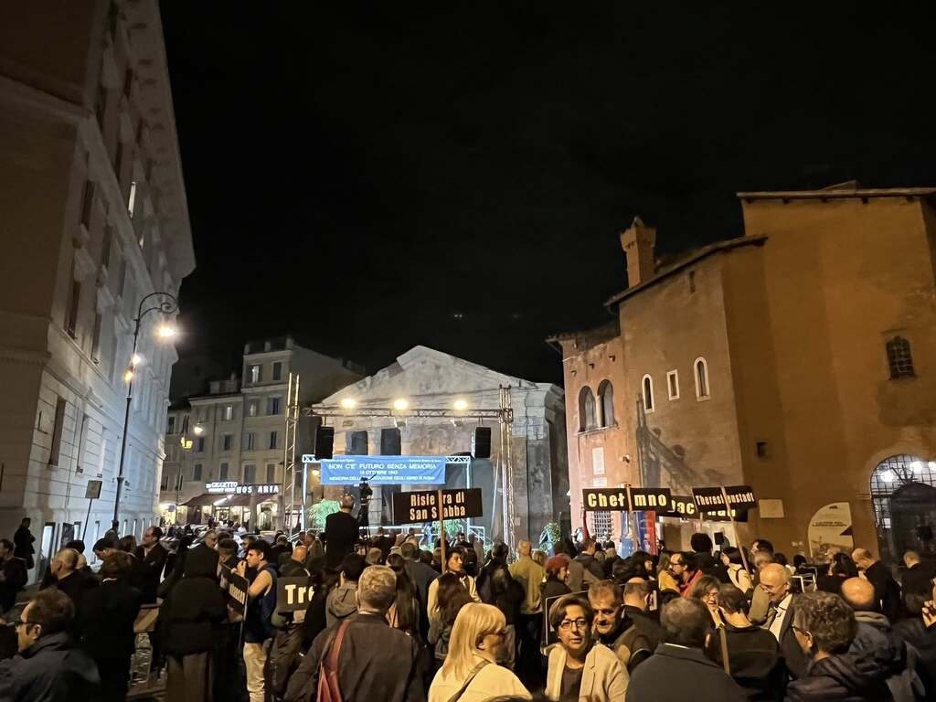 Roma ricorda la deportazione degli ebrei del 16 ottobre 1943. Al Portico d’Ottavia la memoria condivisa della Comunità Ebraica e di Sant’Egidio